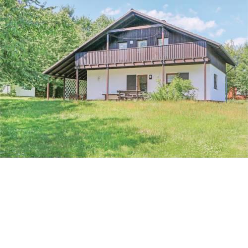Three-Bedroom Holiday Home in Thalfang