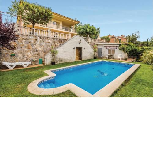 Three-Bedroom Holiday Home in Tordera