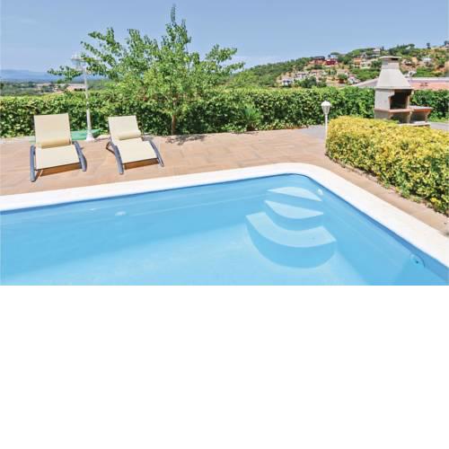 Three-Bedroom Holiday Home in Tordera