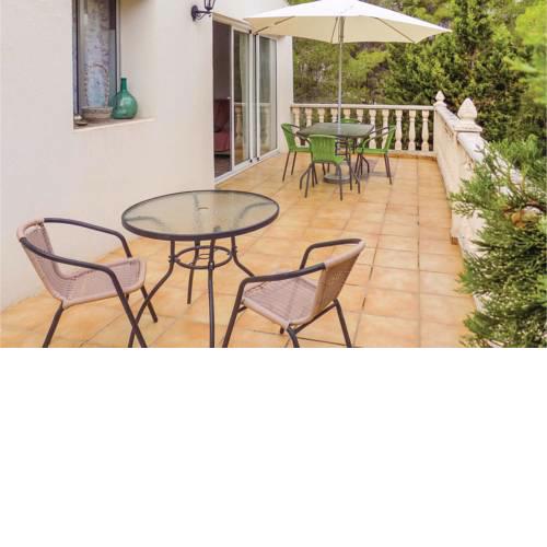Three-Bedroom Holiday Home in Turis