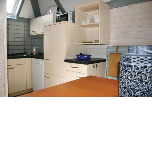 Three-Bedroom Holiday home with Lake View in Kirchheim