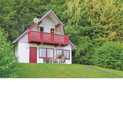 Three-Bedroom Holiday home with Lake View in Kirchheim