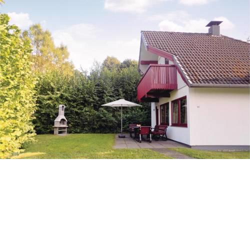 Three-Bedroom Holiday home with Lake View in Kirchheim