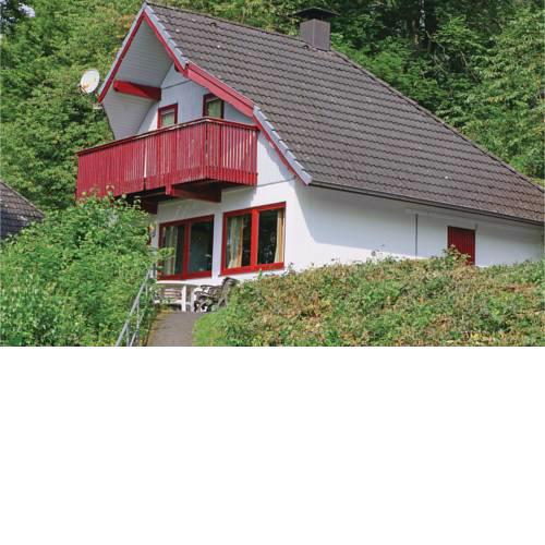 Three-Bedroom Holiday home with Lake View in Kirchheim/Hessen