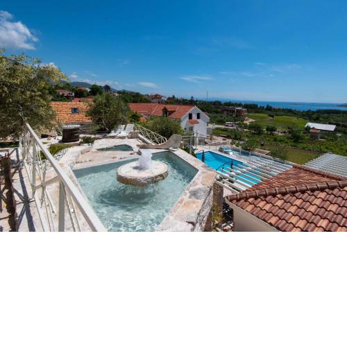 Three Holiday Houses - The Hidden Treasure Village Property