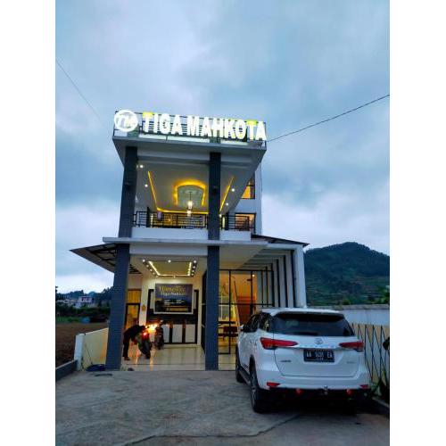 Tiga Mahkota homestay