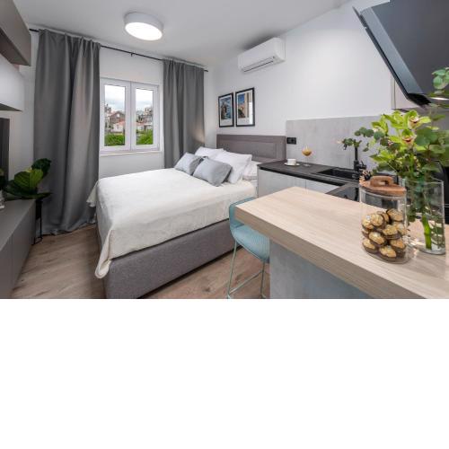 Time Off Studio Apartment (b)