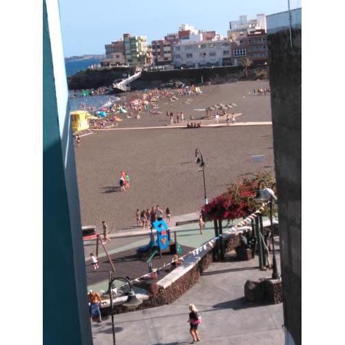 Time to relax in Playa de Melenara