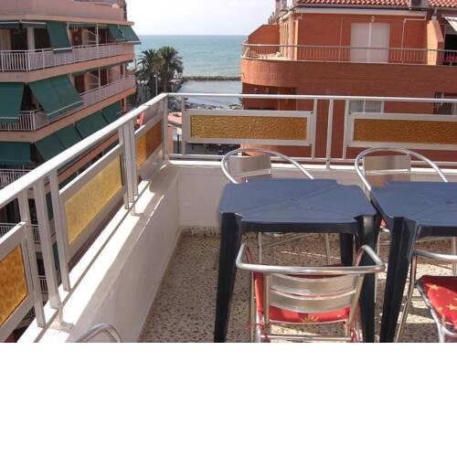 Tipical spanish appartment near the beach top floor