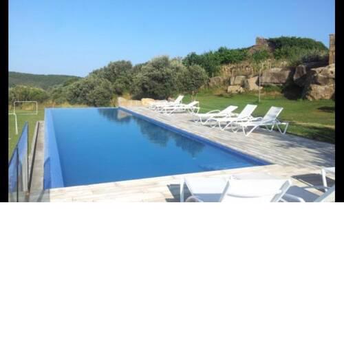 Tiurana Villa Sleeps 20 with Pool and Air Con