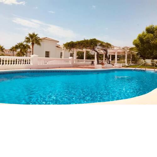 TIVOLI WORLD LARGE 4 BED HOLIDAY HOME WITH POOL AND SEA VIEWS