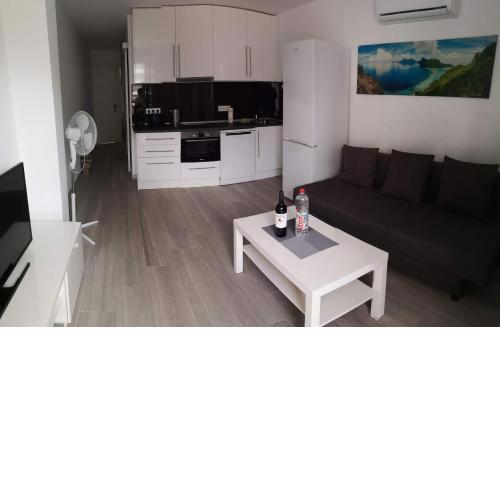 Top-Apartment mit seitlichem Meerblick in Playa del Ingles, Maspalomas, Gran Canaria