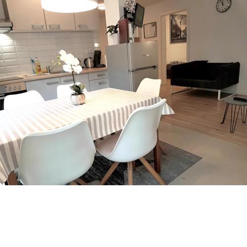 TOP City Apartment