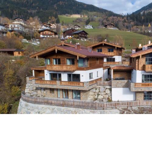 Top class chalet with 3 bathrooms near small slope