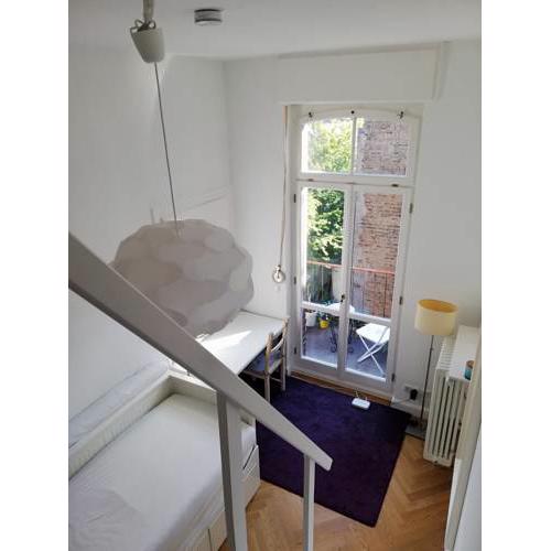 TOP LAGE Helles Zimmer mit Hochbett