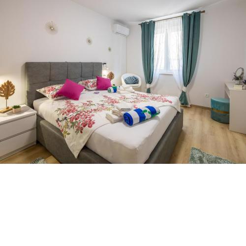 Top Location Beach & Downtown Apartment Park