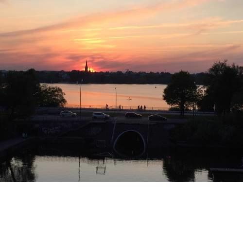 Top Zimmer an der Alster - private Unterkunft
