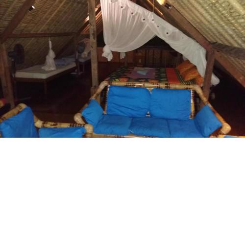 Topi inn