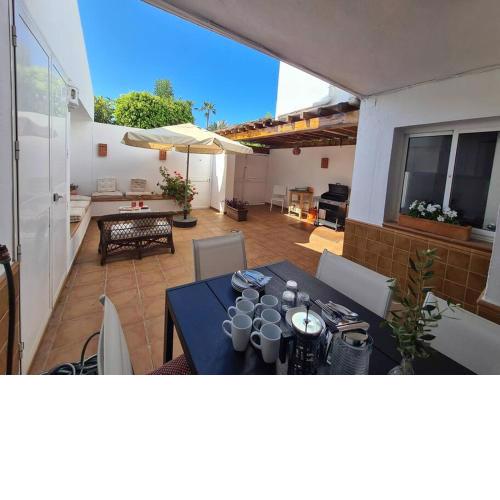 Townhouse in Marbella -20 Min Walk to Puerto Banus