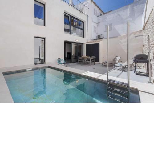 Townhouse Oasis