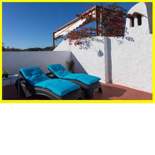 Townhouse with roof terrace 300m Arenal