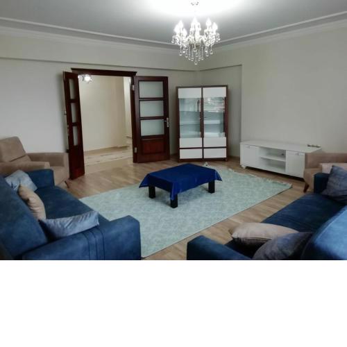 Trabzonda Geniş, 3 klimalı, manzaralı, site içi, otoparklı,