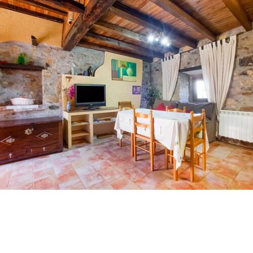 Traditional Holiday Home in Soto del Barco near Seabeach