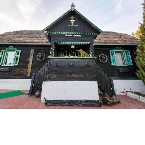 Traditional Holiday Home in Zagreb with Garden