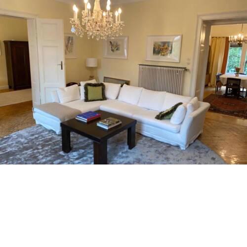 Traditionelle Altbauwohnung mit Charme