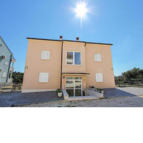 Tranquil Apartment in Premantura with Balcony