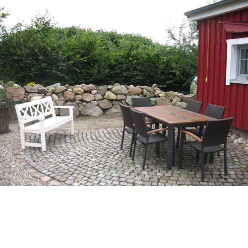 Tranquil Bungalow in Neuburg near the Sea