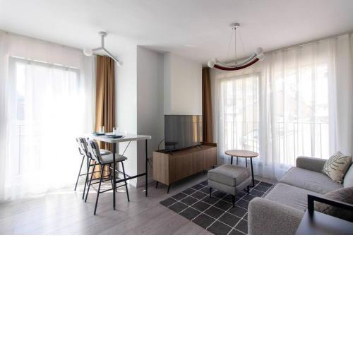 Tranquil Cozy 1BR Corner Flat w/ Free Shuttle+Gym #83