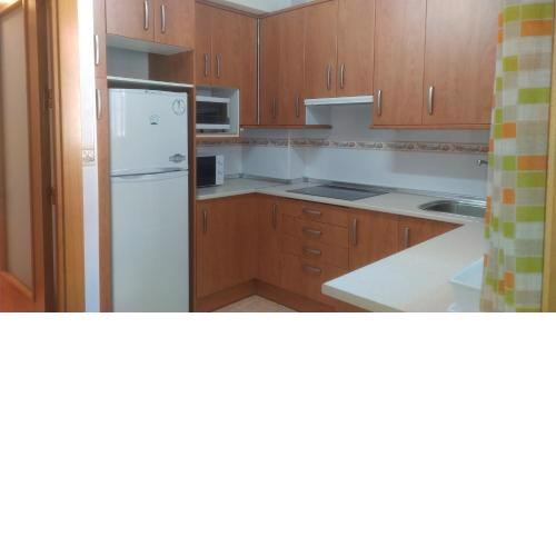 Tranquilo piso de 2 hab en Zona Centro Peaceful 2 bedroom flat in Central zone 市中心整套两居室公寓