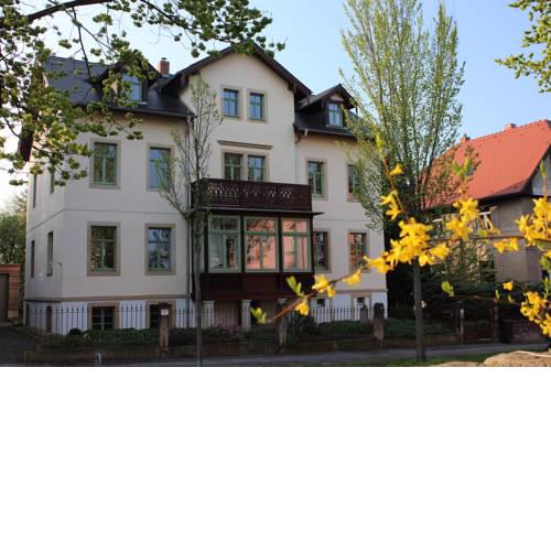 Traumhafte Etagenwohnung in Günderzeitvilla