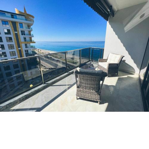 Traumhaftes Apartment mit Privatstrand, Sea View, Pool, Sauna, Gym, Playground in erster Reihe, Alanya-Mahmutlar