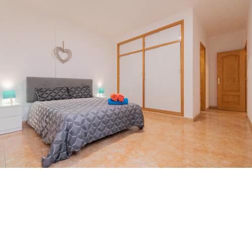 TREE BEDROOM APARTAMENT NEAR SANTA CRUZ