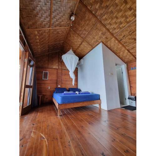 Treetop Guesthouse and Bungalows