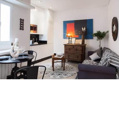 Trendy & Charming Apt BEST LOCATION