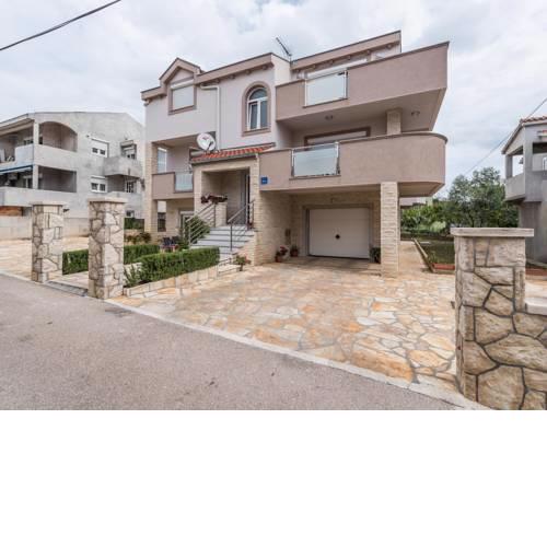 Trendy Holiday Home in Zadar with Balcony