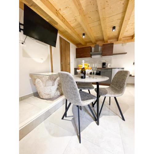 Trendy New Apartment, Old town