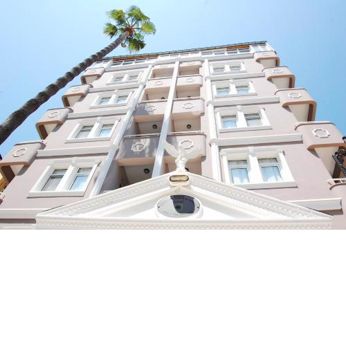 Triana Hotel