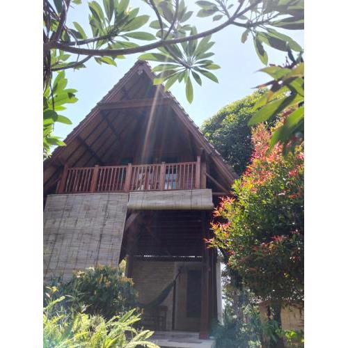 triangle cottage bali
