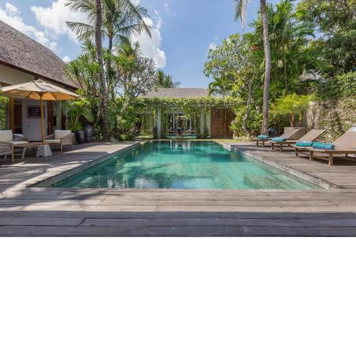 Tropical & luxury 3BR Villa 450m from beach