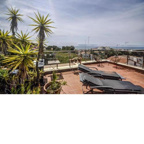 Tropical Terrace with Sea Views by Hello Homes Sitges
