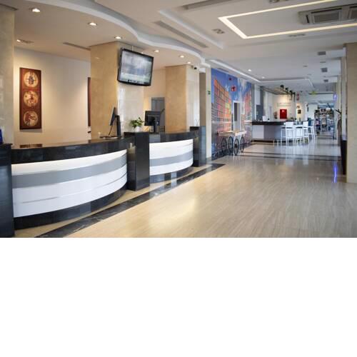 Tryp Leon Hotel