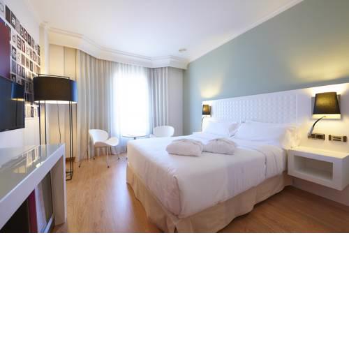 Tryp Vigo Los Galeones Hotel