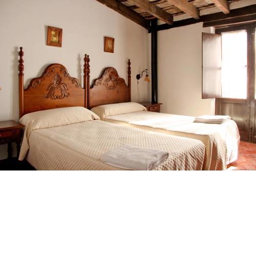 TUGASA Casas Rurales Castillo de Castellar