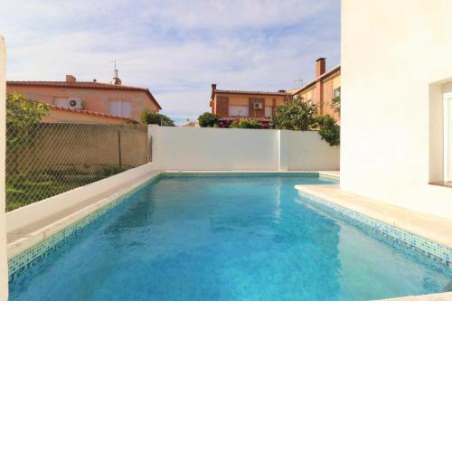Turo 2 - Piso con Piscina comunitaria