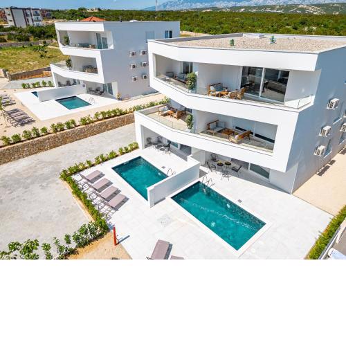 Twins house B