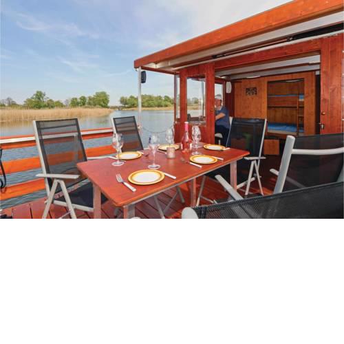 Two-Bedroom Accommodation in Loitz